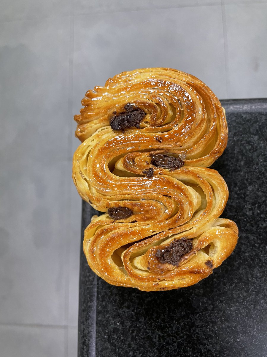 anik_cheff's tweet photo. feuilletée https://t.co/5I3GY0fLqc