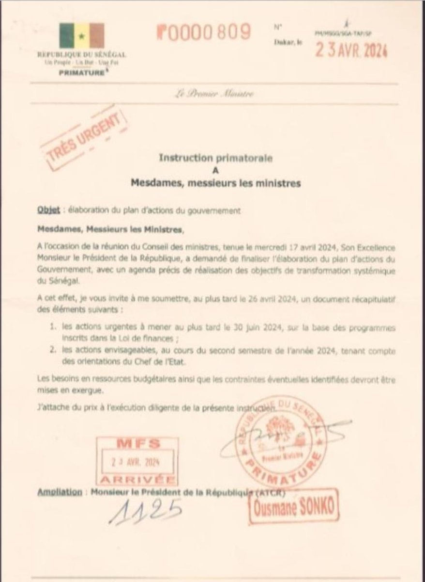 MadiambalD's tweet photo. La nouvelle instruction du Premier ministre Ousmane Sonko à ses ministres. https://t.co/4oaxAM5NVJ