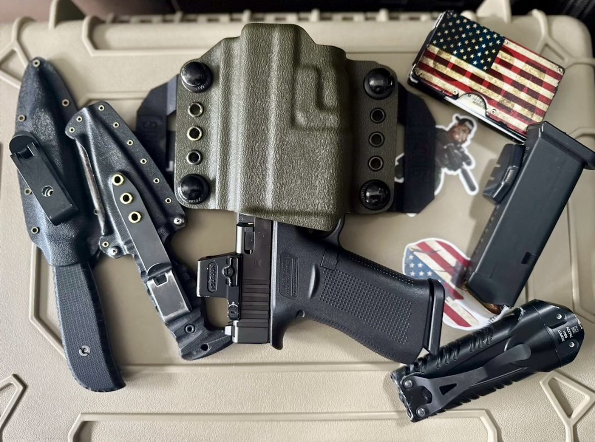 We love hearing from our customers and seeing our products in the field. Here are just a few examples of customer submissions. Show us in the comments how you #flexyourguns with TACRIG holsters! #tacrig #pewpew #edc #secondamendment #showus #commentbelow #customerexperience
