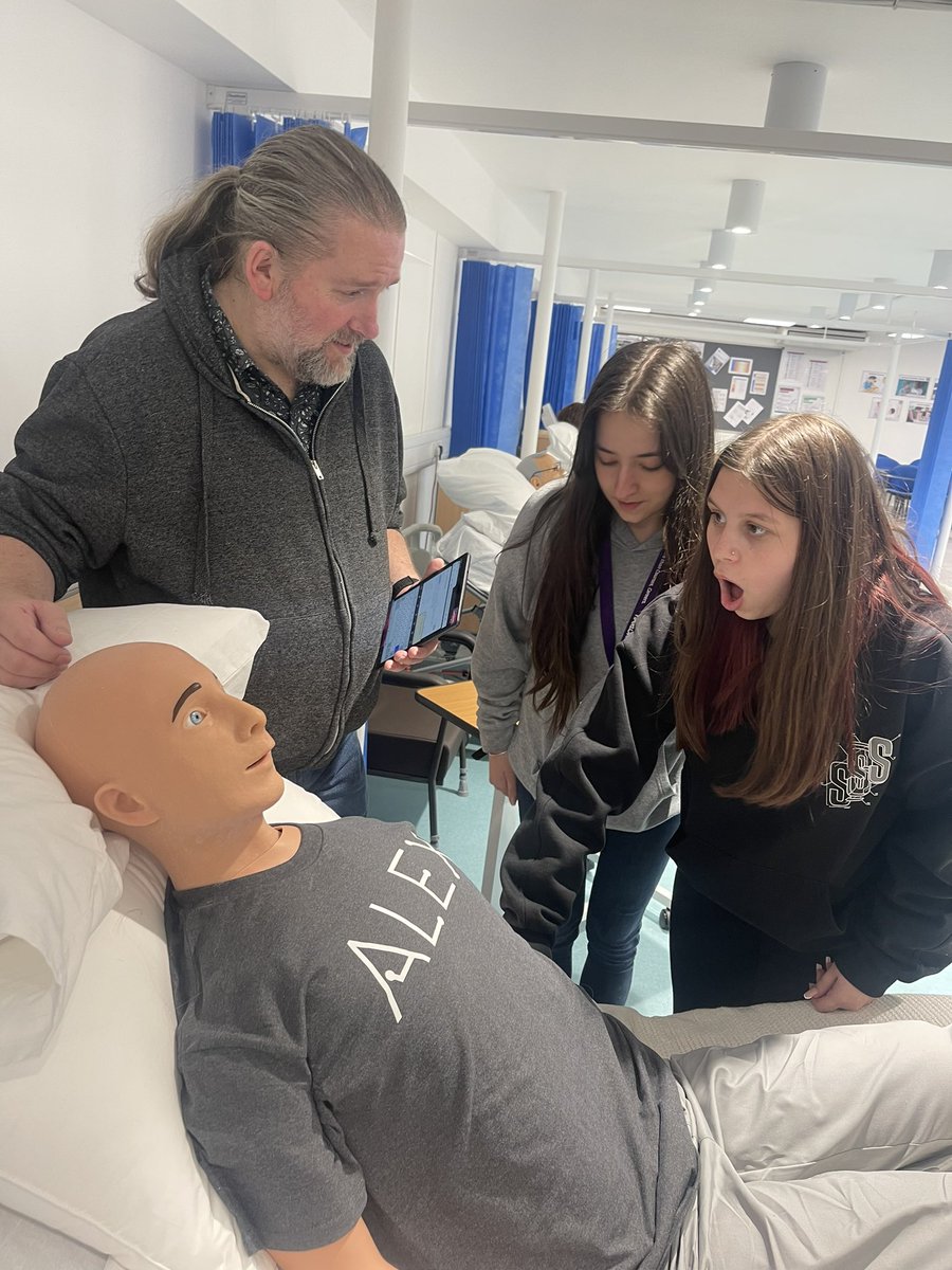 Lovely to see so many future students at our #openevening tonight. Can’t wait to see you in September! #Tlevelhealth #appliedscience #healthandsocialcare