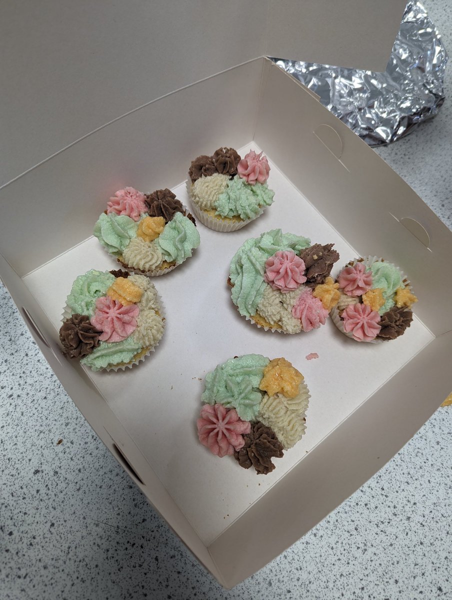 The P7's loved their time in Home Economics today! Getting used to the room and routines for after the Summer.☀️ The pizza wraps and cupcakes went down a treat! 🍕🧁Fantastic effort from all involved! 🌟 <a href="/dgs_ec/">DGS Home Ec</a> #RISE