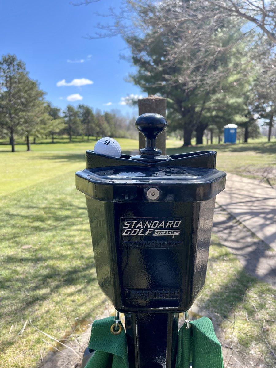 🔵 For this weeks Wild Wednesday we look to Denver, Iowa. Thank you Willow Run Country Club for using our Premier Ball Washer and Tee Towels! Have a great spring! 🔴