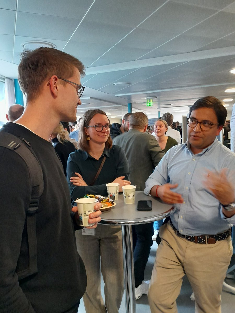 Get-to-know-a-scientist event at #SDU 🤩 A lot of medical and pharmacist students came by to hear about our #epilepsy 🧠 #genetics 🧬 research activities at @Filadelfia_DK. We hope that some of these talented students will join our research team in the future 🤩