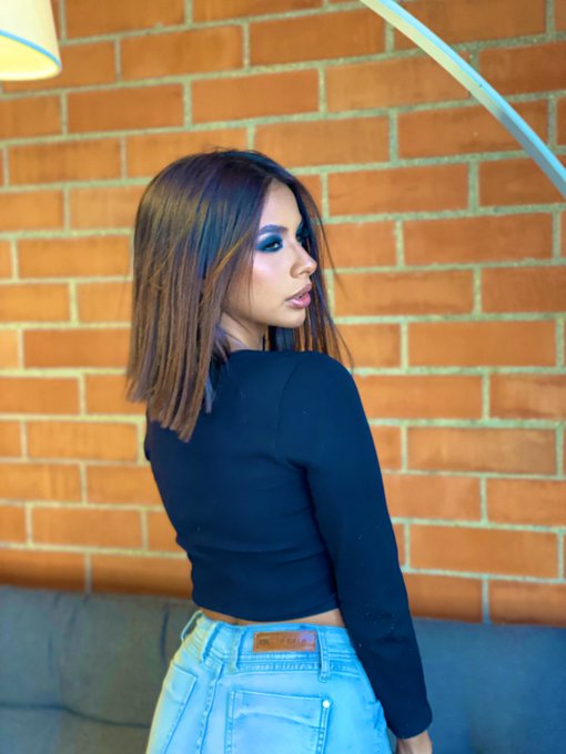 From 1 to 10 tell me how much you like it 💋  I read your comments!! 👀 https://t.co/Ucsp2ttHfJ