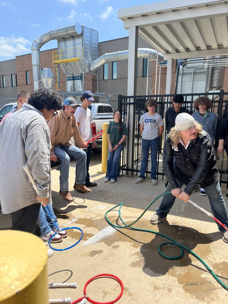 Check out the tire pressure activity by Ag Mech students. Hands on, real life! @lisdcte @GilbreathJustin @SurgesonJen