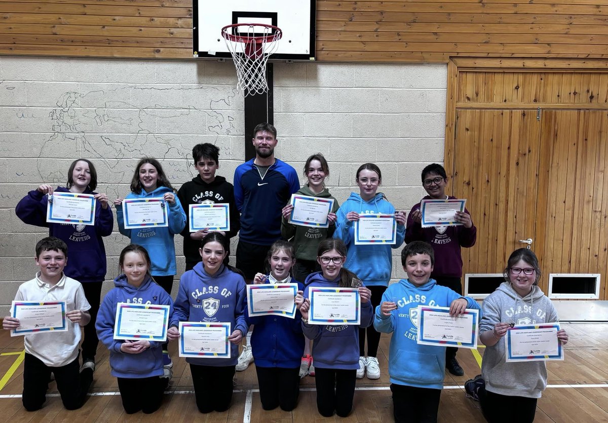 Celebrating #Juniorleadership  with #Kingussie #Activeschools at #Newtonmore Primary School. Well done everyone #Choosetolead #Rolemodels #HLHMakingLifeBetter @sportscotland @hlhsport