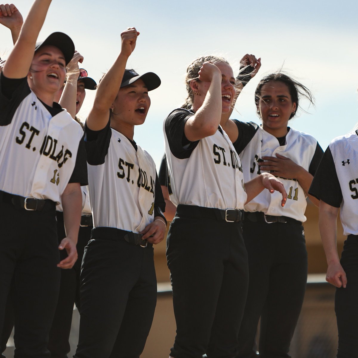 1⃣4⃣-0⃣

Nobody has been able to beat @StOlafBaseball (8-0) or @StOlafSoftball (6-0) at home this spring!

#UmYahYah | #OlePride | #d3sb | #d3baseball