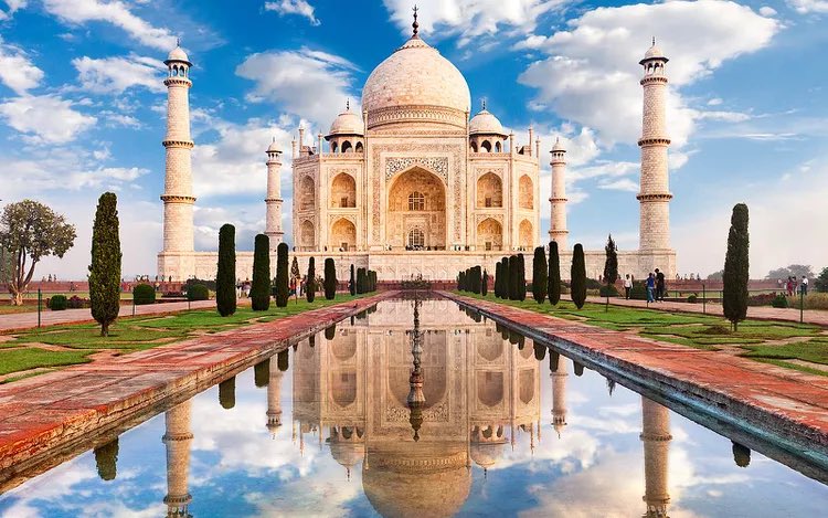 The Taj Mahal’s Beauty and Grace continues to sparkle , giving a shame to those who create a propaganda out of it. May it sparkle ever long being the symbol of the Mighty Magnificent Mughal Empire . Salam to the ShehenShahs .
#India #TajMahal #Mughal #BJPScams