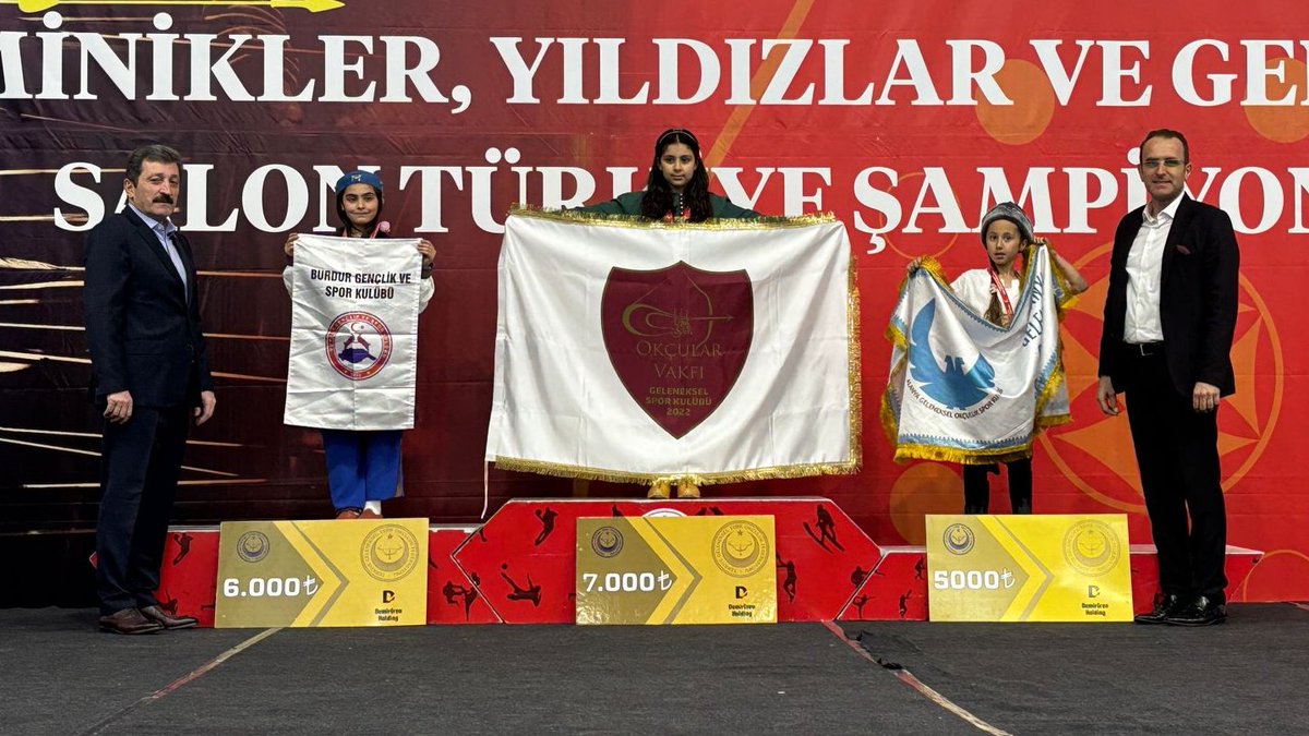 Geleneksel Okçularımız Türkiye Şampiyonu! 🏹 Samsun'da düzenlenen Minikler, Yıldızlar ve Gençler Salon Türkiye Şampiyonası'nı 6⃣ bireysel, 4⃣ takım toplamda 1⃣0⃣ madalya ile tamamladık. 8-9 Yaş Minik Kızlar kategorisinde 🥇 Ayça Başaran 10-11 Yaş Minik Kızlar kategorisinde 🥇