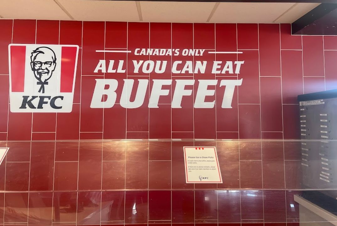 10ways's tweet photo. If this post gets 10,000 likes, KFC must bring All You Can Eat KFC Buffet to the UK. Can we ... - Full Post -> https://t.co/oHLW9afIsB https://t.co/3tM4vNtvfI