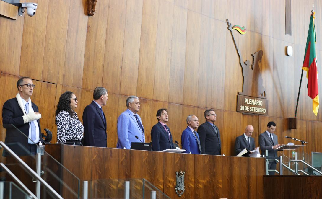 #SessãoSoleneALRS Data histórica dos trabalhadores é homenageada em sessão solene pela Assembleia Legislativa  ww4.al.rs.gov.br/noticia/336177