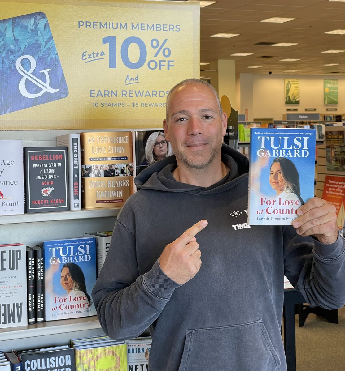 That feeling you get when you a see @TulsiGabbard ‘s book at @BNBuzz on the shelves before the release date! Cheers to the spiritual warrior & her quest for peace & healing for our nation. Love, respect and Alohoa to you Ma’am.