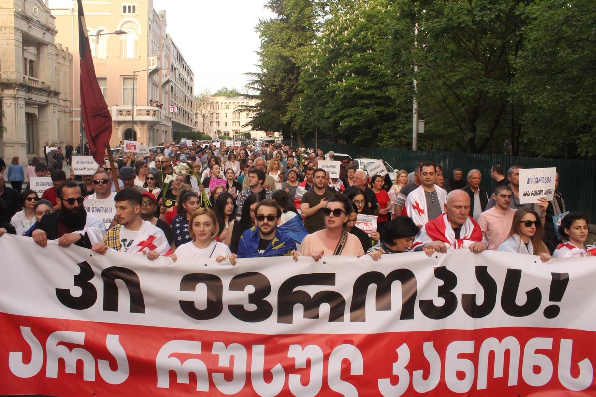 Kutaisi today. People are actively protesting against the Russian law in Kutaisi as well. #Georgia 🇬🇪