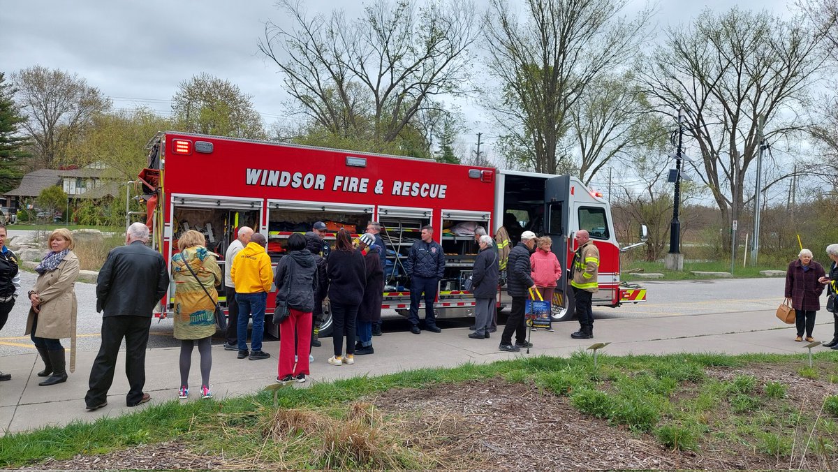 Windsor Fire & Rescue Services tweet media