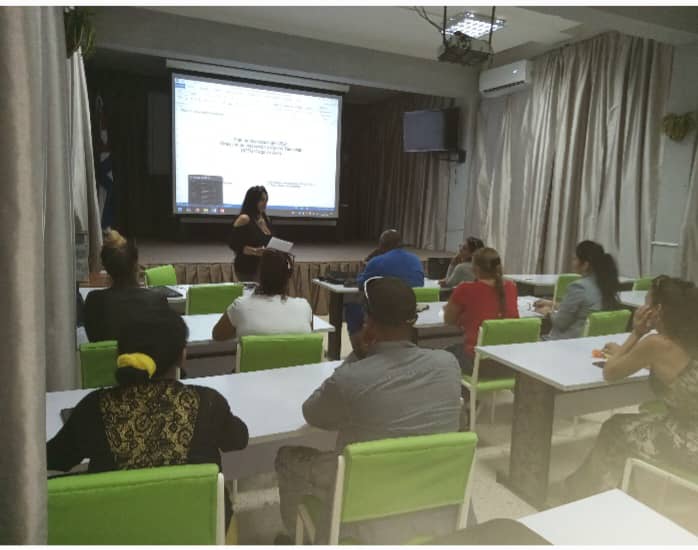 En #INOTUCAV la Directora de Inspección Estatal y Control del Territorial <a href="/RosaAmparo90823/">Rosa Amparo Bernal Bernal</a> imparte Seminario Metodológico a Jefes de Inspección municipales
#GenteQueSuma #LatirXUn26Avileño