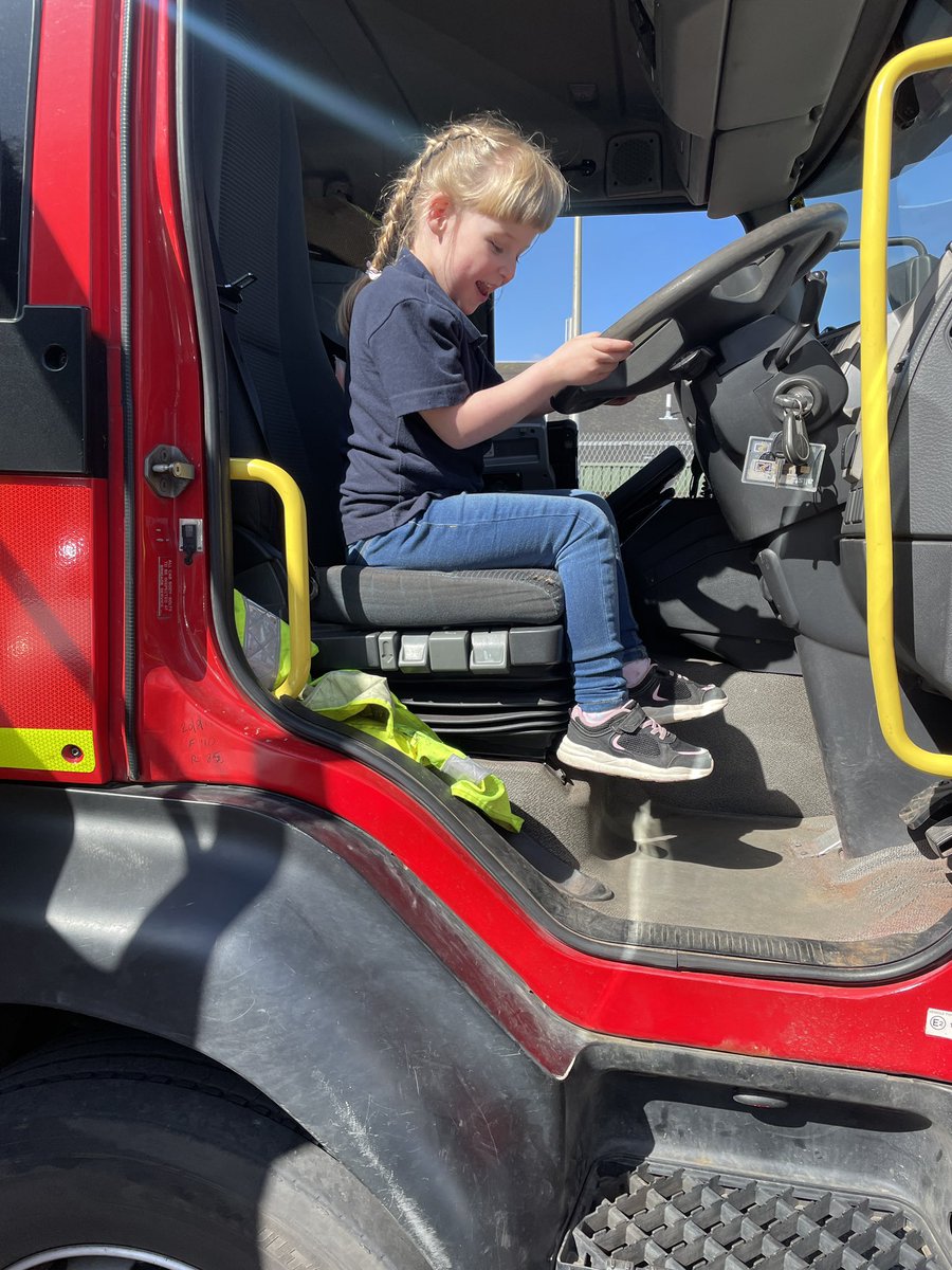 We had so much fun learning all about the role of a firefighter today for health week.  We even got to a have seat In the 🚒 fire engine “you phone 999” “they help put out the fires with water” #communitylinks #firefighters #dennyfirestation #antohandwb