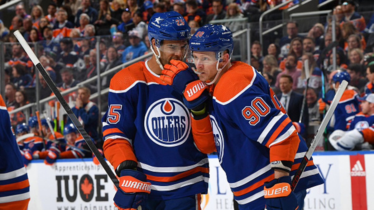 GAME DAY - @PierreVLeBrun & @TSNRyanRishaug on the sense of calm in the Oilers' room so far, how much of a benefit it is for Edmonton to have postseason vet Corey Perry in the fold and the Kings' no-panic approach heading into Game 2: tsn.ca/nhl/video/~290…