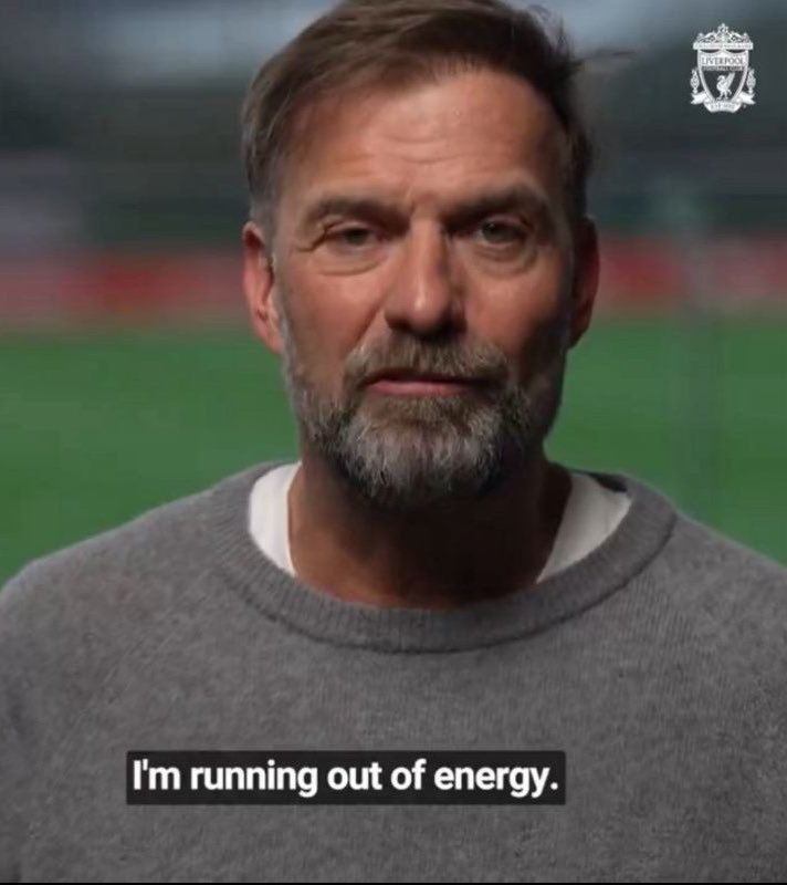 Watching this front 3 trying to score a goal: