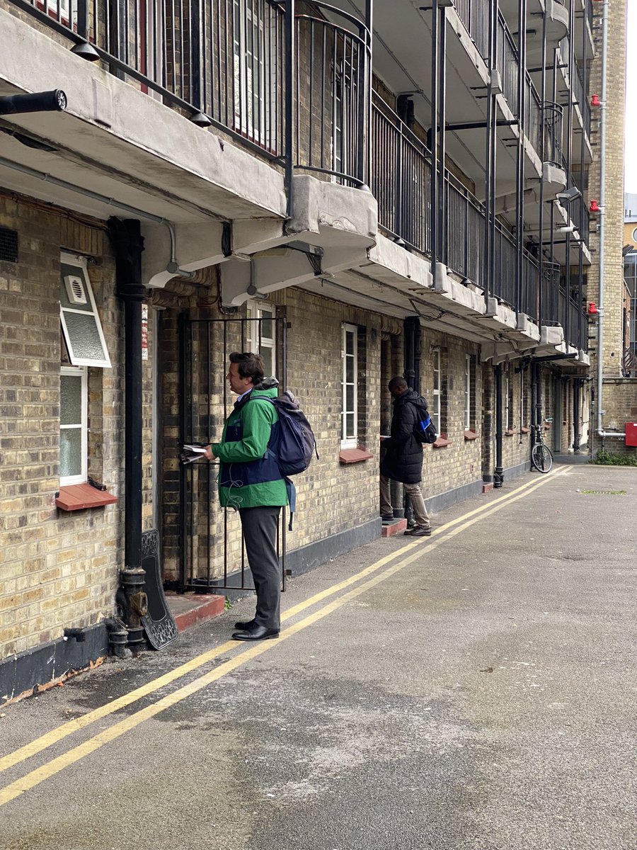 Team @WeLoveHandS were out and about in #ArdenEstate. Incredible Labour🌹promise on the doorstep!  

Use all your votes 🗳️ for Labour🌹on #2ndMay2024 

#VoteFaruk 🗳️ #VoteSadiq 🗳️ #VoteSem 🗳️ #VoteLabour 🗳️ 

#LabourParty 🌹 
#LondonElections2024 
#Hackney