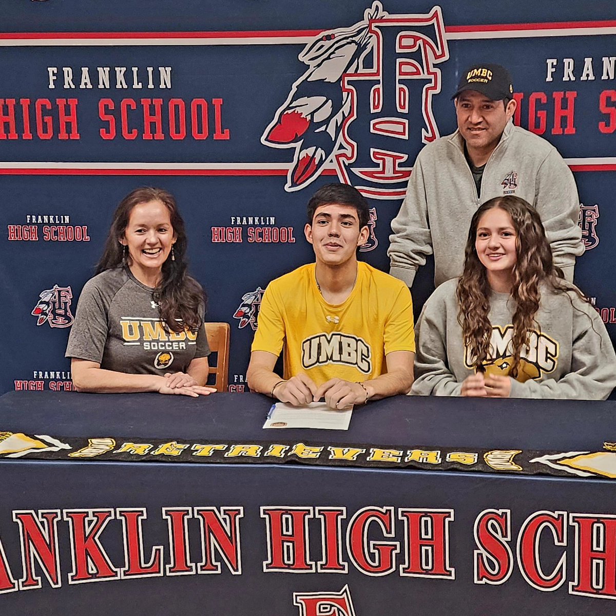 Franklin High School Athletics (@athletics_fhs1) on Twitter photo A great group of seniors signed their letters of intent to continue their careers at the collegiate level.
Congratulations to all of our students and their families!
<a href="/KO_BCPS/">Kieran J. O’Connell</a> <a href="/FranklinHS_BCPS/">Franklin High School</a> <a href="/BCPSAthletics/">BCPS Athletics</a> A great group of seniors signed their letters of intent to continue their careers at the collegiate level.
Congratulations to all of our students and their families!
<a href="/KO_BCPS/">Kieran J. O’Connell</a> <a href="/FranklinHS_BCPS/">Franklin High School</a> <a href="/BCPSAthletics/">BCPS Athletics</a>