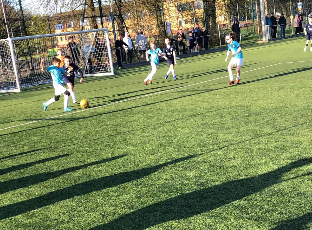 Some of our 2014s & 2015s teams in action this midweek. The weather certainly makes a difference ☀️ & the kids, as usual, done themselves proud💪 .

#youthfootball #ontheball #otb #ontheballacademy #footballdevelopment