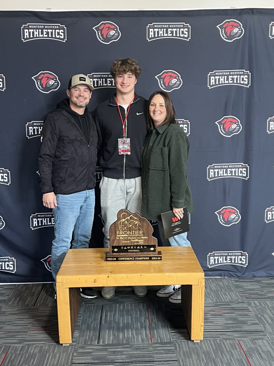 Had a great time at @UMWFootball Junior day! Awesome program and awesome coaches! <a href="/JoshWel94947083/">Josh Wells</a> <a href="/CoachNourse_UMW/">Ryan Nourse</a> <a href="/CoachJed_UMW/">Coach Heffernan</a>