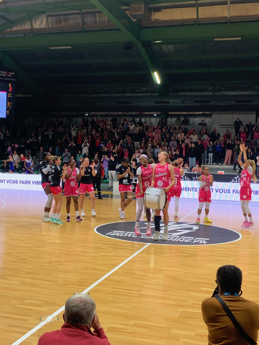 Le @TMB_Basket est en FINALE ! 🎉 Bravo les filles ! On est fiers de vous ! @Toulouse est fière de vous !