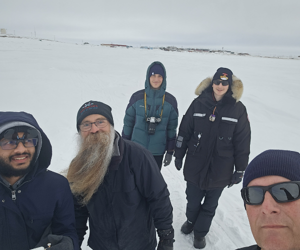 Dr. Yackel and Dr. Nandan recently visited Chesterfield Inlet, NU. They held a community event for school kids the fly drones. Dr. Yackel hopes to return to discuss how a new CubeSAT will provide timely sea ice info for safe navigation and hunting. asccsa.gc.ca/eng/satellites…