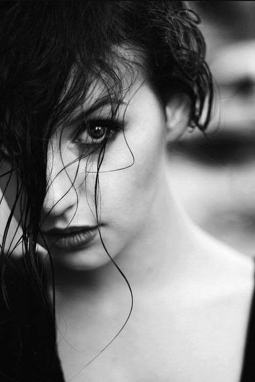 'she caught everyone's gaze and held it until it hurt.' 🖤 ~John Sedgwick #GoodNightX