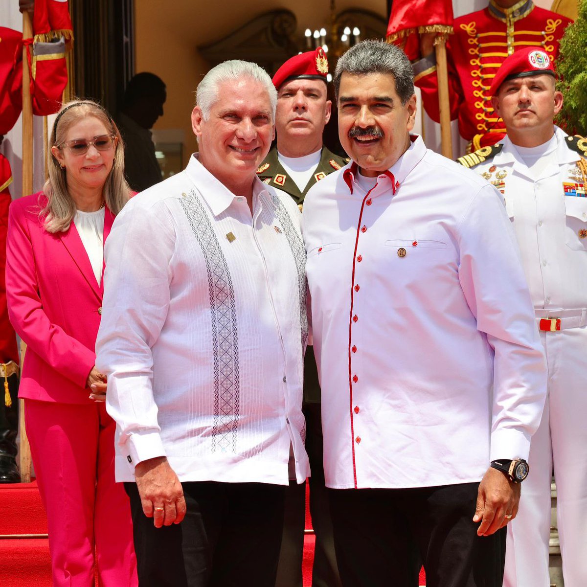 El presidente Miguel Díaz-Canel Bermúdez ya está en Caracas para participar en la Cumbre del ALBA-TCP. #ALBA #Venezuela #DeZurdaTeam