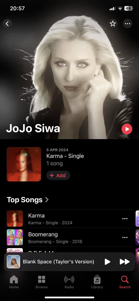 HELP ME WHY IS JOJO SIWAS PFP ON APPLE MUSIC BRIT SMITH??