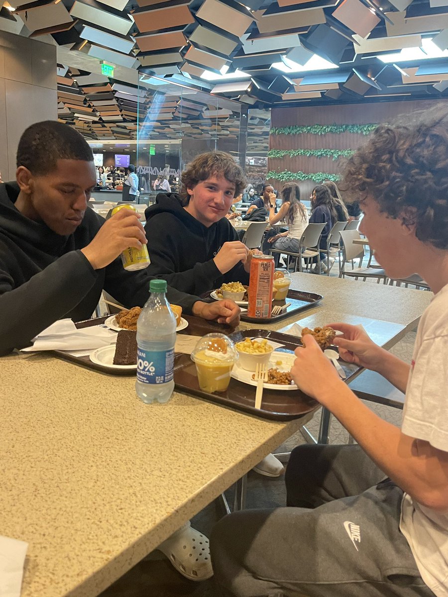 Ms. Williams 🧁🧪📣✊🏾 tweet media