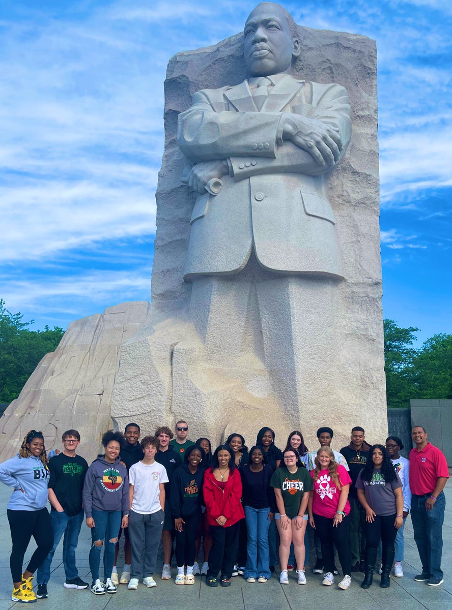 Ms. Williams 🧁🧪📣✊🏾 tweet media