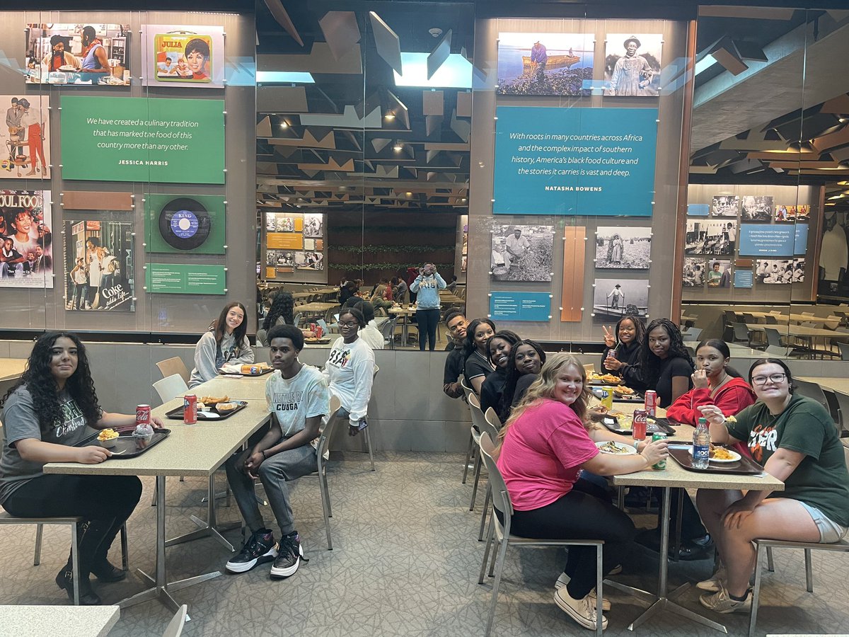 Ms. Williams 🧁🧪📣✊🏾 tweet media