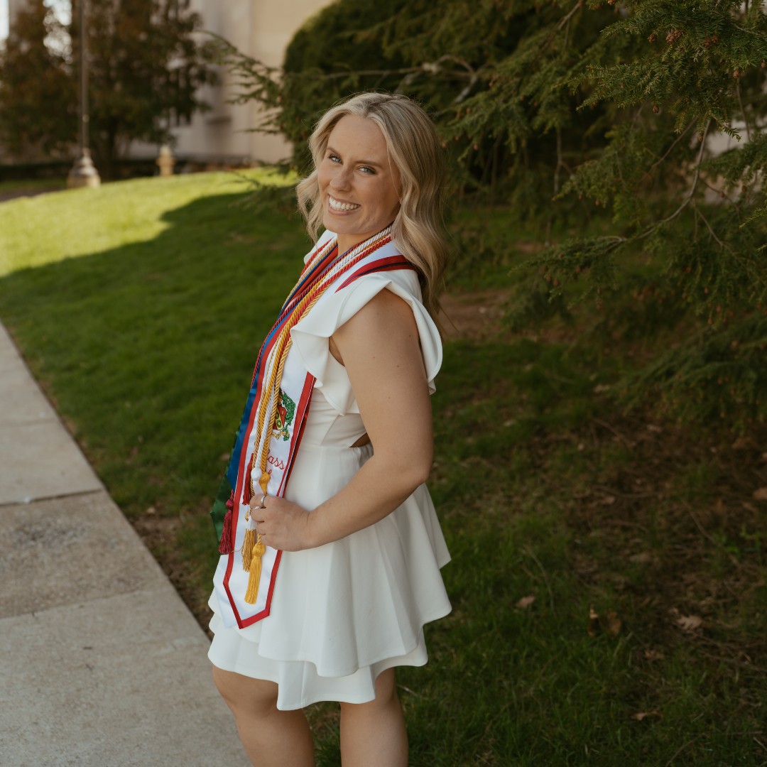 🎓Congratulations, Chloe Hill, CHHS student Ambassador! ◼️Healthcare Administration with a minor in Business Administration ❤️Favorite moment on the Hill: Greek Week 2022! Performing Spring Sing with my sorority sisters that year was such a highlight during my time on the Hill!