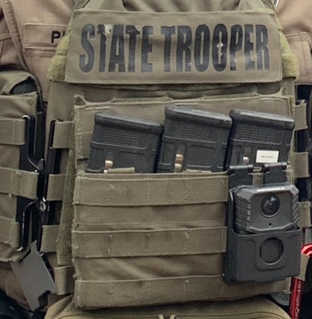 State Troopers each appear to be carrying 100+ of rounds of AR-15 ammunition at the UT Austin protest