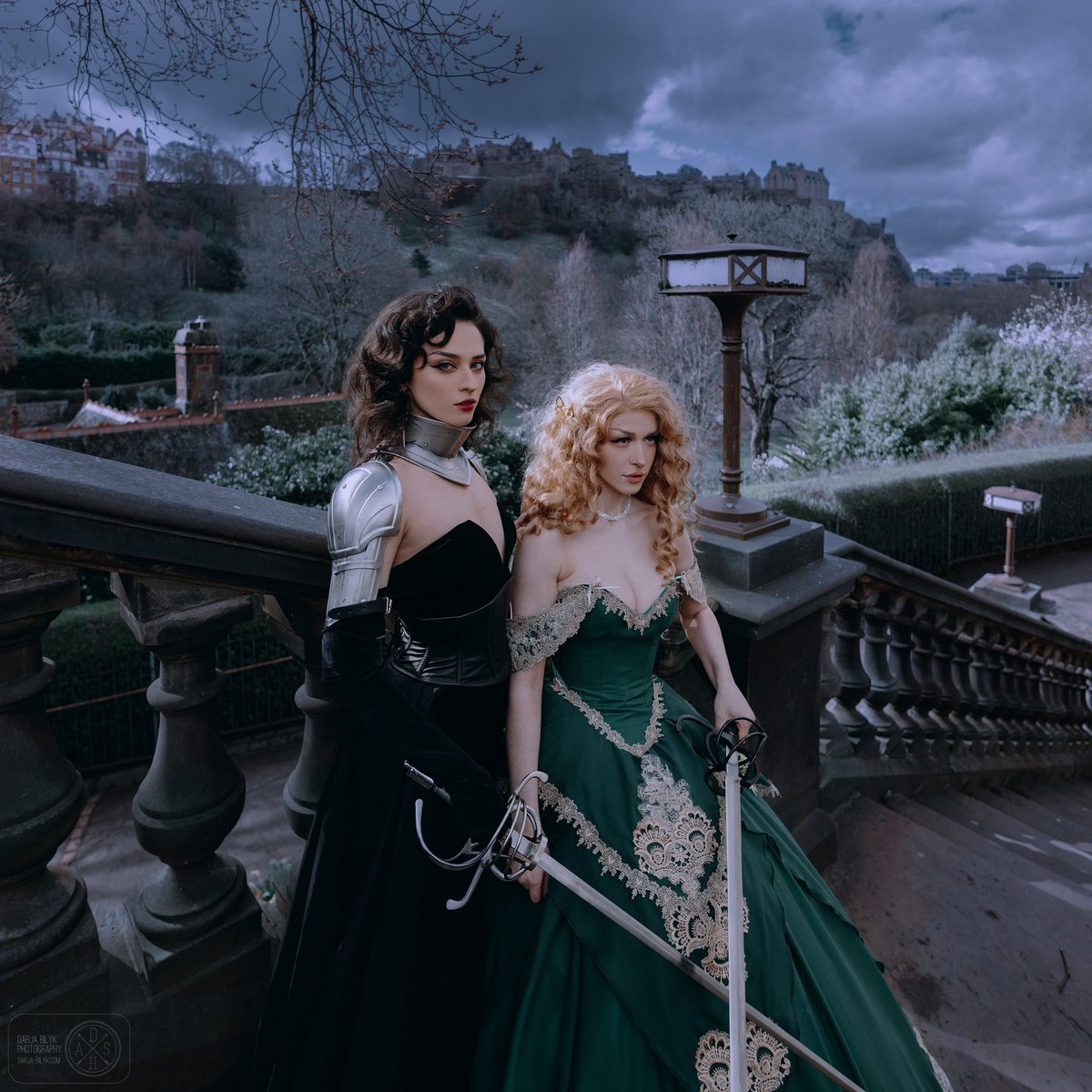 Anyone hiring for a wlw fantasy novel? @lynnunlimited https://t.co/4rQtpLH0IH