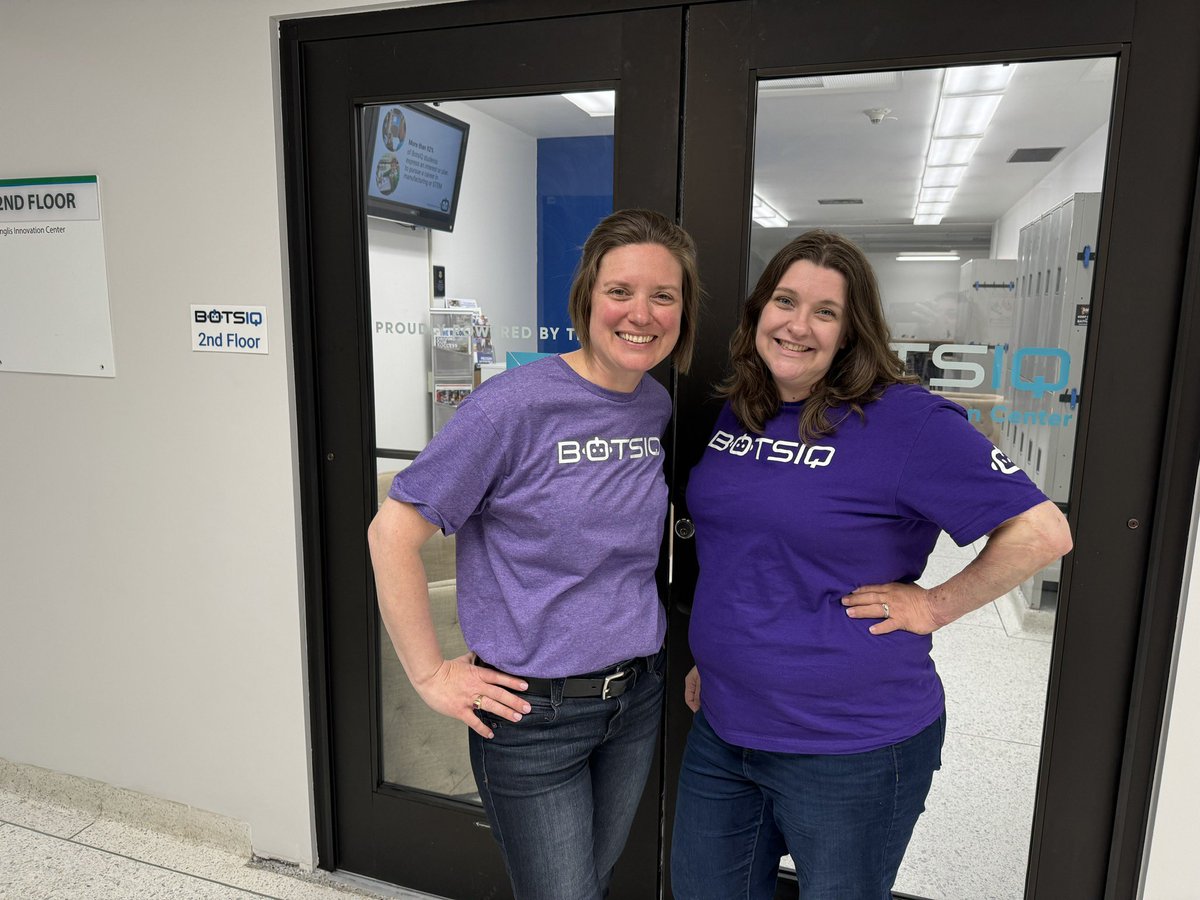 April is the month of the military child, so the #BotsIQ staff dressed up in purple to show our support! Thank you to @CommCharterAcad for sparking our awareness of the importance of this month, and giving us an invitation to #PurpleUp!