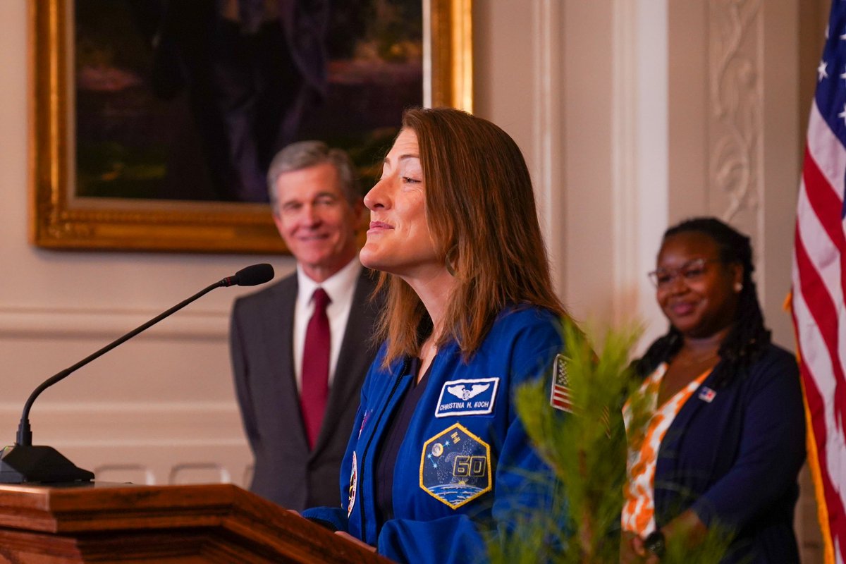 Shoot for the Moon, North Carolina! Today, Gov. Cooper hosted NASA Astronaut and North Carolina native Christina Koch at the Executive Mansion. @Astro_Christina presented the Governor with an NC native loblolly pine seedling that has traveled around the Moon 🌕🚀