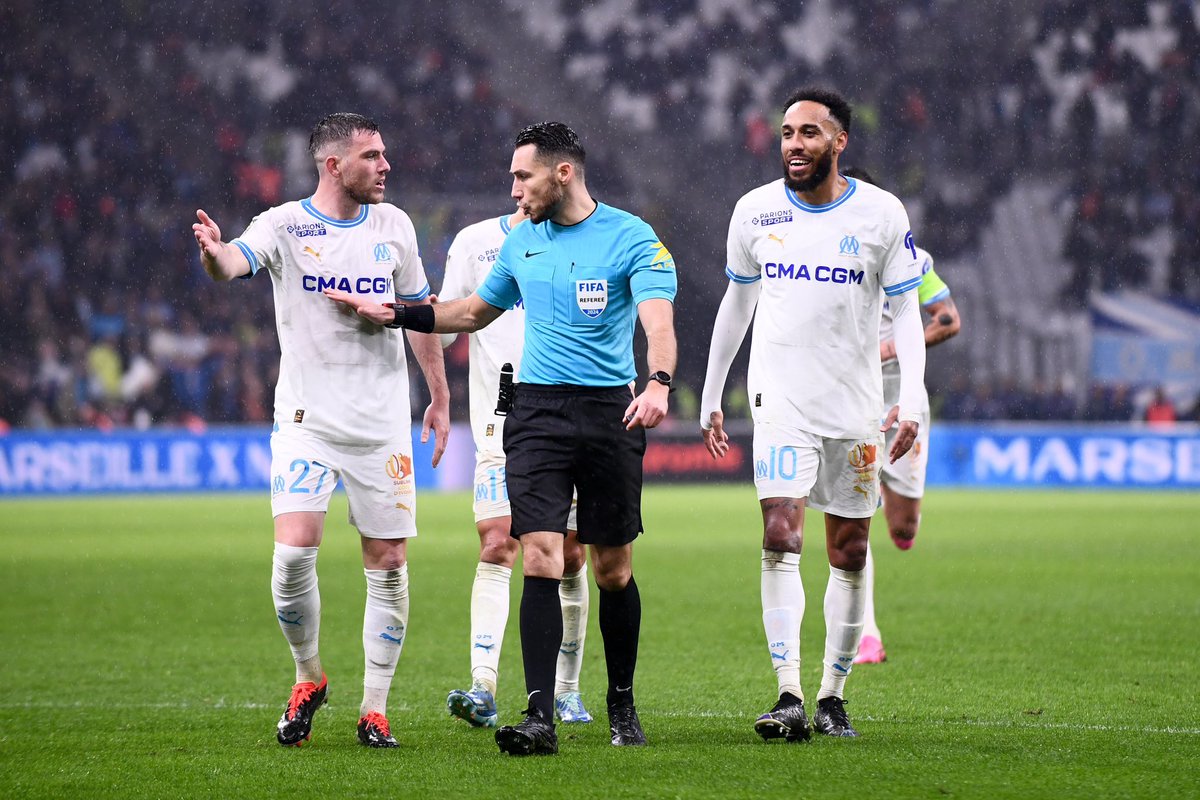 L’OM a reçu 4 cartons rouges en 11 matchs de Ligue 1 arbitrés par Jeremie Pignard ! 😬🟥