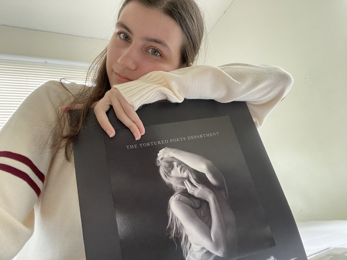 SwiftieLR's tweet photo. @taylorswift13 @annkpowers @nprmusic This album is the LOML #TSTTPD #TTPDTargetRun https://t.co/L5a3m8AmF8