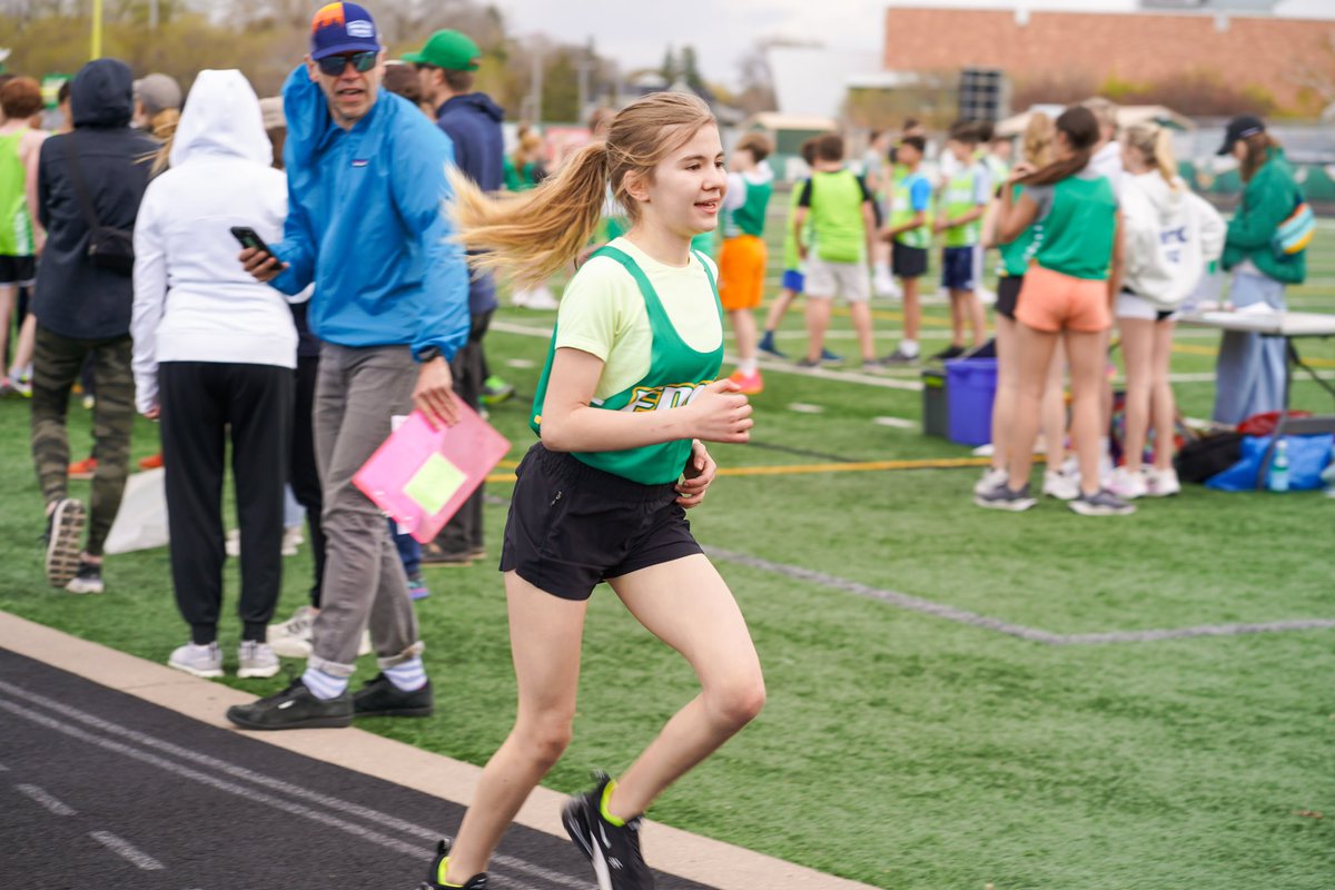 A little rain can’t stop our Edina Middle School Track & Field fun ☔️🌈 First meet was a success - save the date for May 14th to come cheer on almost 400 middle school athletes at our next event! #discoverpossibilities #thrive #aplacetobelong #edinaschools #edinacommunityed