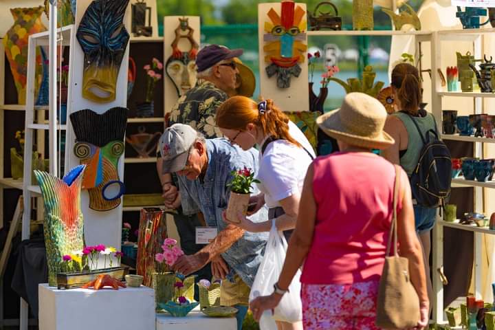 Joining Our Traffic Team Radio Network : Mayfaire bytheLake Join us at Lake Morton on May 11 & 12 for one of the oldest & most celebrated art festivals in Central Florida! 149 participating artists from 9 states a variety of media Hands-on art activities MayfairebytheLake.org