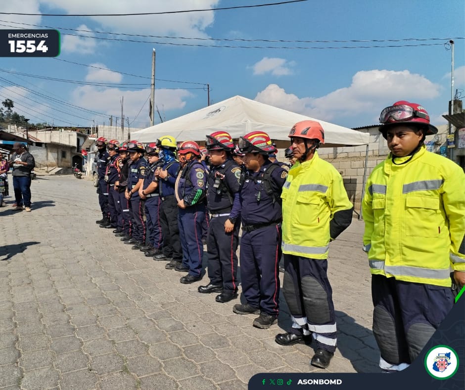 Búsqueda en San Andrés Itzapa Chimaltenango||

Este día, elementos de <a href="/ASONBOMDGT/">ASONBOMD GUATEMALA</a> de las estaciones afiliadas del departamento de Chimaltenango se unen en la búsqueda de Edin Leonel Choc Xi en San Andrés Itzapa, Chimaltenango.