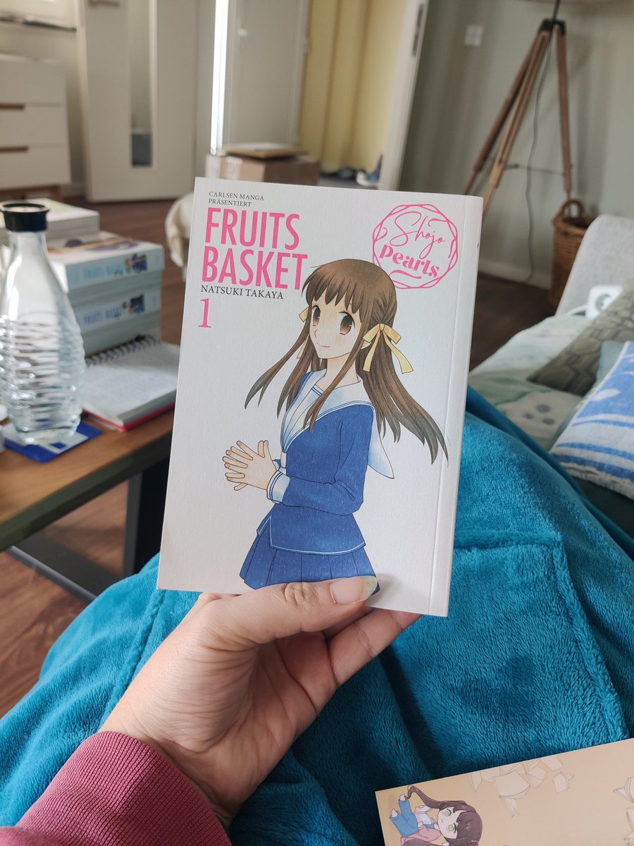 ShirisuSession's tweet photo. 156) Fruits Basket Pearls 1

Der Plot ist interessant &amp; man will definitiv mehr erfahren &amp; wissen, wie's weitergeht. Die Charaktere sind noch etwas ungeschliffen &amp; ich verwechsel sie noch ein wenig, das ändert sich aber sicherlich noch 😄

📖 4.25/5.0

#mangayear24 #Time2ReadWeek https://t.co/FfNVMjhwoT