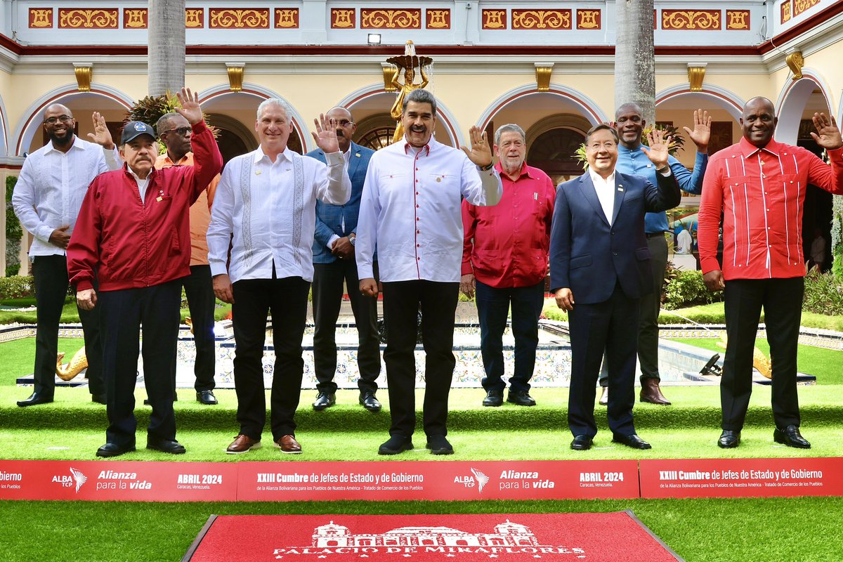 📸| Foto de Familia de la XXIII Cumbre del #ALBATCP, que tiene lugar #AHORA en Caracas, #Venezuela. #Cuba 🇨🇺