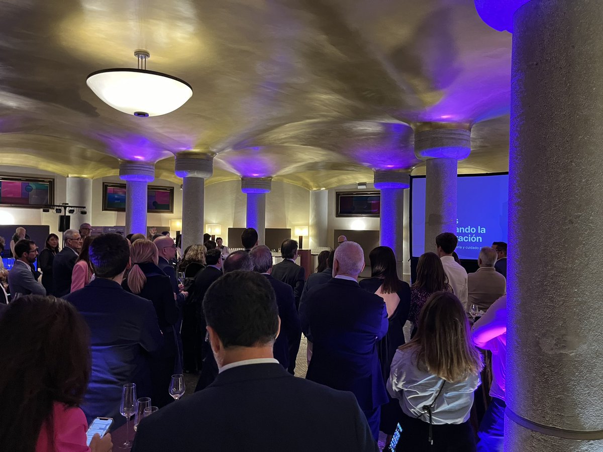 Alberto Pezzi (@albertopezzi) on Twitter photo Moltes felicitats al <a href="/bclusterbcn/">Perfil no activo - Beauty Cluster</a> pels primers 10 anys d’activitats i de creació de capital social en un dels sectors més dinamics de la economia productiva. Felicitats a tots i especialment al <a href="/IvanBorregoValv/">Ivan Borrego</a> a l’equip, als presidents i als companys d’<a href="/accio_cat/">ACCIÓ</a>! 🙏✨🎊 Moltes felicitats al <a href="/bclusterbcn/">Perfil no activo - Beauty Cluster</a> pels primers 10 anys d’activitats i de creació de capital social en un dels sectors més dinamics de la economia productiva. Felicitats a tots i especialment al <a href="/IvanBorregoValv/">Ivan Borrego</a> a l’equip, als presidents i als companys d’<a href="/accio_cat/">ACCIÓ</a>! 🙏✨🎊