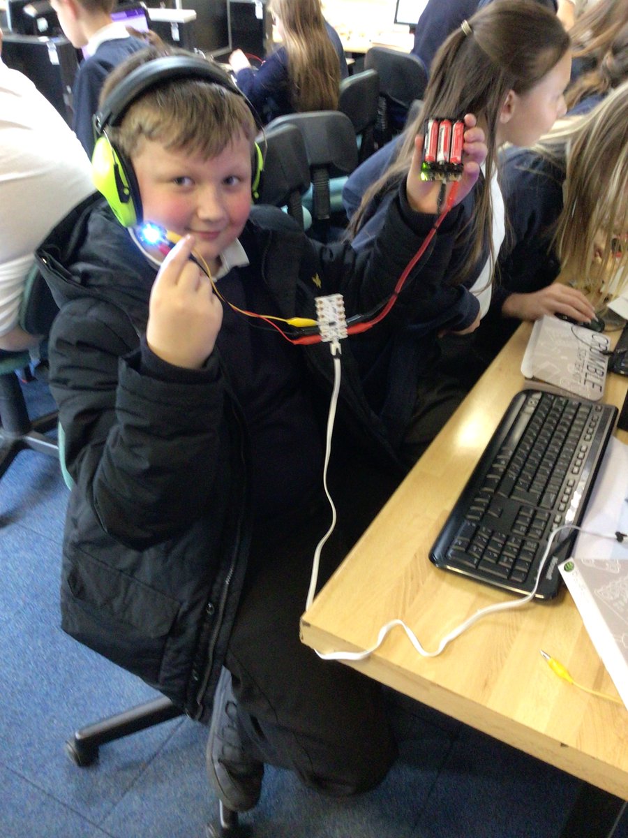 The children enjoyed using the Crumble kits for the first time in Computing. Once they had correctly attached the d pad to the microcontroller, they programmed it so that the LED changed colour #computing #programming #Crumble #microcontroller