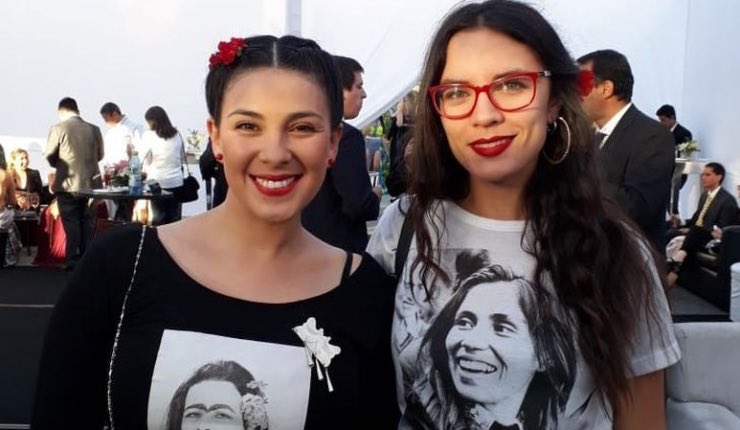 EmilioCorMoreno's tweet photo. Una de las mejores duplas que ha habido en el último tiempo en nuestra política. Dirigentas estudiantiles, militantes comunistas, diputadas y actualmente ministra y presidenta de la cámara 🌟
@KarolCariola @camila_vallejo https://t.co/pgMc1MJfzV