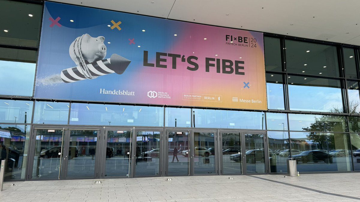 manchmal liebe ich meinen Job sehr 🥰 ich war heute auf der <a href="/FIBE_Berlin/">FIBE_Berlin</a> tolle Location, mega Input und ein bisschen auch wie ein Klassentreffen der #Fintech Branche 🤣